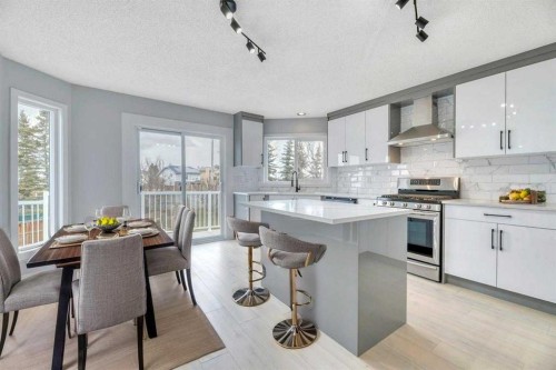215 Hawktree Circle Nw, Calgary, AB - Indoor