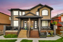 #2-4519 bowness Road NW Calgary, AB T3B 0A9