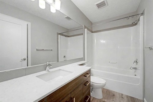 304-10 Walgrove Walk Se, Calgary, AB - Indoor Photo Showing Bathroom