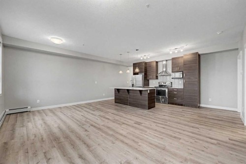 304-10 Walgrove Walk Se, Calgary, AB - Indoor Photo Showing Kitchen