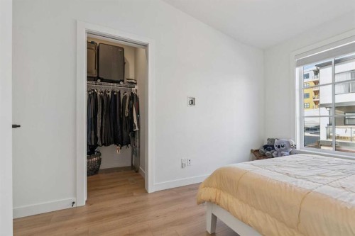 255-7820 Spring Willow Drive Sw, Calgary, AB - Indoor Photo Showing Bedroom