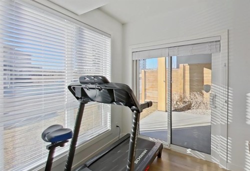 255-7820 Spring Willow Drive Sw, Calgary, AB - Indoor
