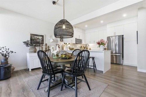 307 Crestridge Common Sw, Calgary, AB - Indoor Photo Showing Dining Room