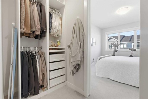 307 Crestridge Common Sw, Calgary, AB - Indoor With Storage