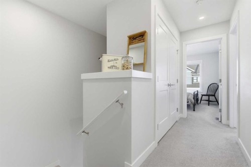 307 Crestridge Common Sw, Calgary, AB - Indoor Photo Showing Other Room
