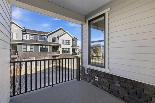 307 Crestridge Common Sw, Calgary, AB - Outdoor With Exterior