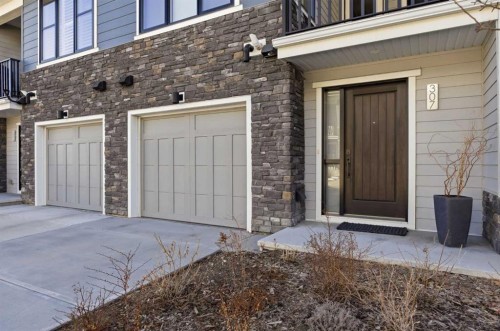 307 Crestridge Common Sw, Calgary, AB - Outdoor With Exterior