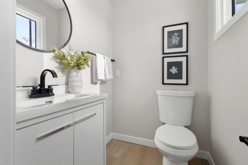 236 Silverview Way Nw, Calgary, AB - Indoor Photo Showing Bathroom