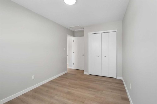236 Silverview Way Nw, Calgary, AB - Indoor Photo Showing Other Room