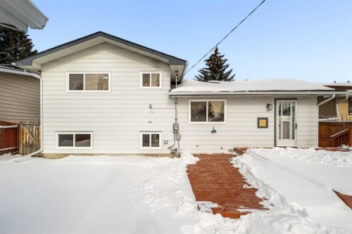 236 Silverview Way Nw, Calgary, AB - Outdoor With Exterior