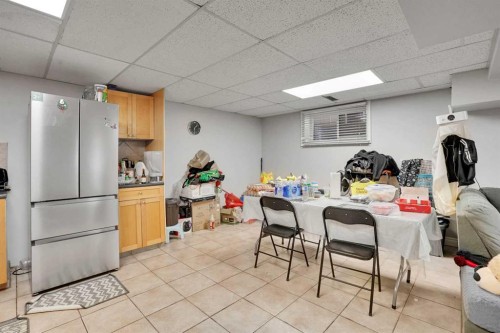 528 Whiteridge Way Ne, Calgary, AB - Indoor Photo Showing Other Room