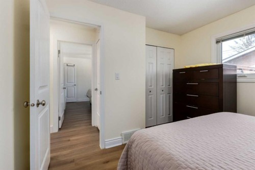 44 Midglen Drive Se, Calgary, AB - Indoor Photo Showing Bedroom