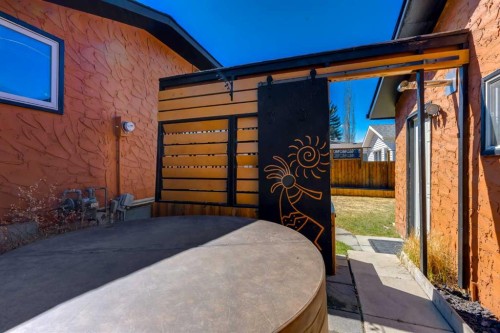 44 Midglen Drive Se, Calgary, AB - Outdoor With Exterior