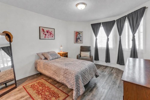 1114-1818 Simcoe Boulevard Sw, Calgary, AB - Indoor Photo Showing Bedroom