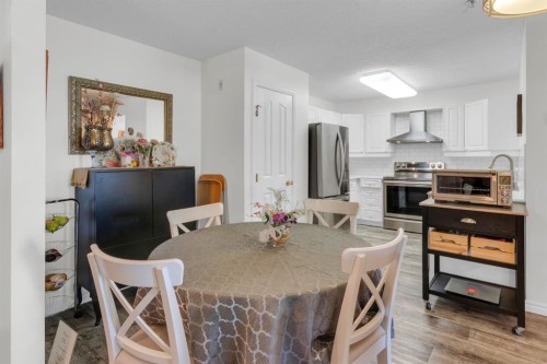 1114-1818 Simcoe Boulevard Sw, Calgary, AB - Indoor