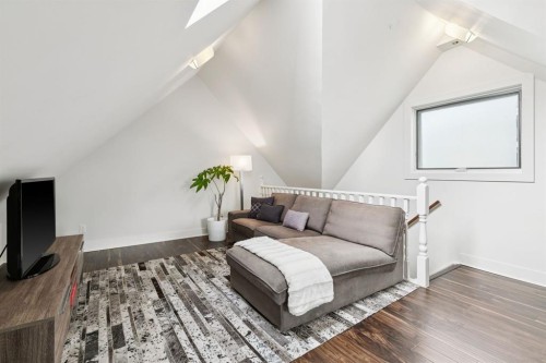 2618 24A Street Sw, Calgary, AB - Indoor