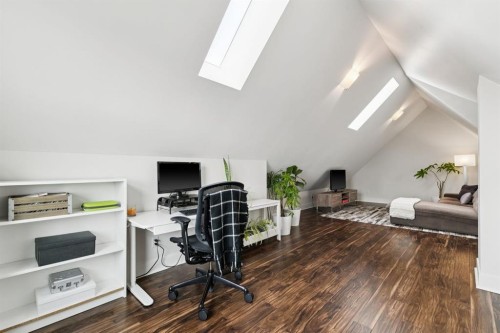 2618 24A Street Sw, Calgary, AB - Indoor Photo Showing Office