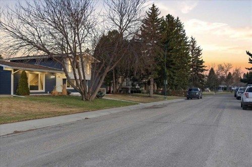 10812 Maplecrest Road Se, Calgary, AB 