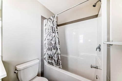 310 Sage Hill Grove Nw, Calgary, AB - Indoor Photo Showing Bathroom