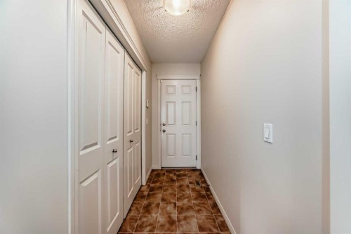 455 Cimarron Boulevard, Okotoks, AB - Indoor Photo Showing Other Room