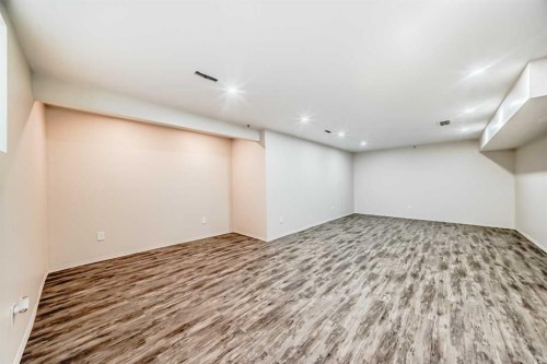 455 Cimarron Boulevard, Okotoks, AB - Indoor