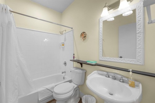 111 Severn Avenue, Rosebud, AB 
