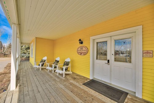 111 Severn Avenue, Rosebud, AB 