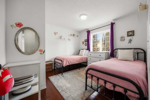 30 Arbour Ridge Circle Nw, Calgary, AB - Indoor Photo Showing Bedroom
