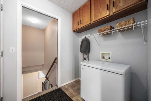 30 Arbour Ridge Circle Nw, Calgary, AB - Indoor Photo Showing Bathroom