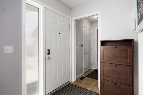 30 Arbour Ridge Circle Nw, Calgary, AB - Indoor Photo Showing Laundry Room