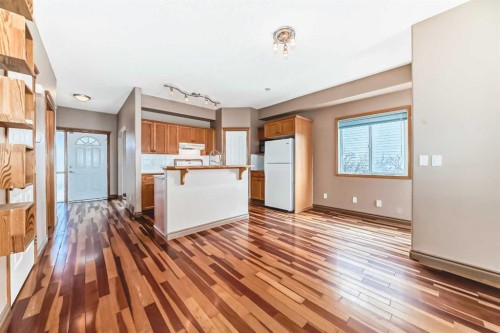 89 Hidden Ranch Hill Nw, Calgary, AB - Indoor Photo Showing Kitchen