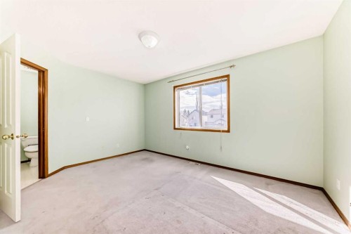 89 Hidden Ranch Hill Nw, Calgary, AB - Indoor Photo Showing Other Room