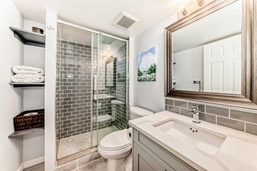 136 Hidden Hills Road Nw, Calgary, AB - Indoor Photo Showing Bathroom
