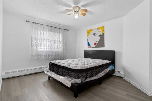 414-10 Dover Point Se, Calgary, AB - Indoor Photo Showing Bedroom