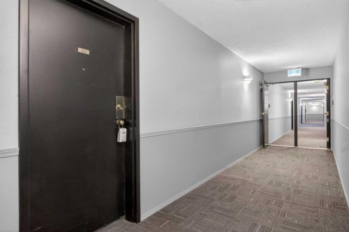 414-10 Dover Point Se, Calgary, AB - Indoor Photo Showing Other Room