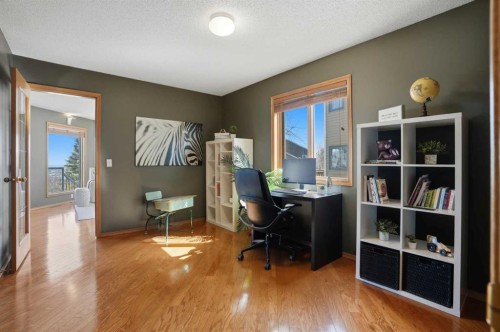 131 Edgebrook Circle Nw, Calgary, AB - Indoor Photo Showing Office
