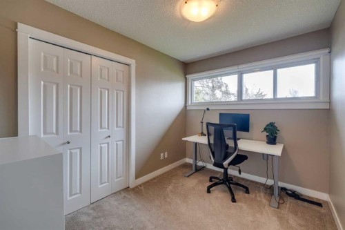 5207 Grove Hill Road Sw, Calgary, AB - Indoor
