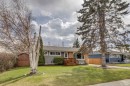 5207 Grove Hill Road Sw, Calgary, AB  - Outdoor 