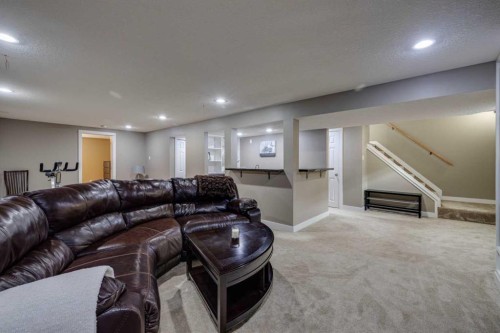 5207 Grove Hill Road Sw, Calgary, AB - Indoor