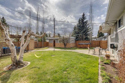 5207 Grove Hill Road Sw, Calgary, AB - Outdoor