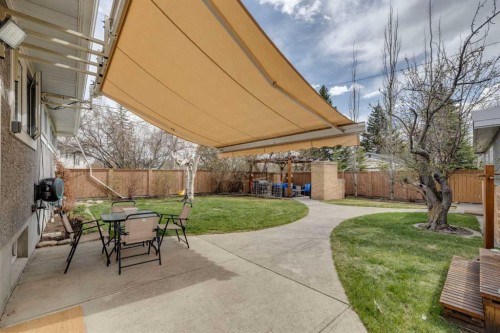 5207 Grove Hill Road Sw, Calgary, AB - Outdoor