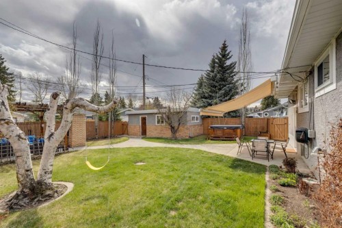 5207 Grove Hill Road Sw, Calgary, AB - Outdoor
