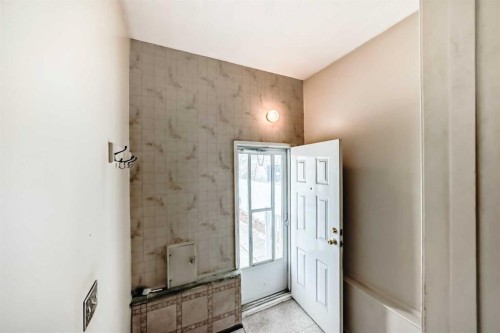 165 Marbrooke Circle Ne, Calgary, AB - Indoor Photo Showing Other Room