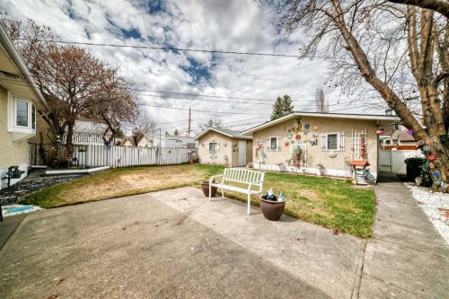 165 Marbrooke Circle Ne, Calgary, AB - Outdoor