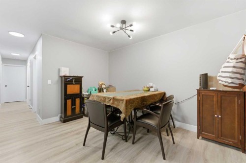 13 Green Meadow Crescent, Strathmore, AB - Indoor Photo Showing Dining Room