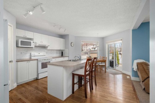 66 Crystalridge Crescent, Okotoks, AB - Indoor Photo Showing Kitchen