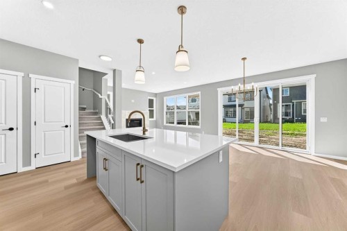 547 Mercado Avenue Se, Calgary, AB - Indoor Photo Showing Kitchen With Upgraded Kitchen
