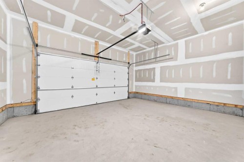547 Mercado Avenue Se, Calgary, AB - Indoor Photo Showing Garage