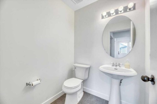 223 Coventry Road Ne, Calgary, AB - Indoor Photo Showing Bathroom