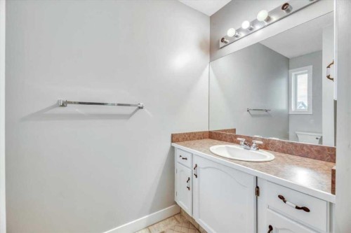 223 Coventry Road Ne, Calgary, AB - Indoor Photo Showing Bathroom